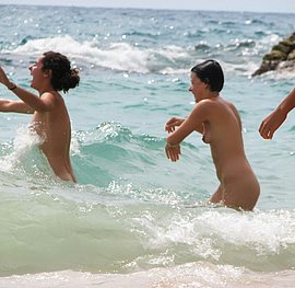 young teens nude beach