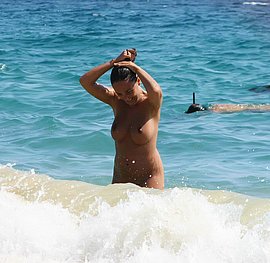 free nude beach babes