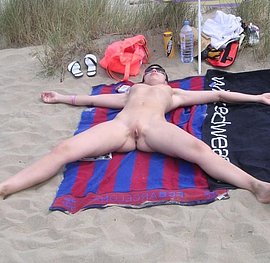 massive breast moms hardcore on beach