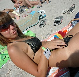 beautiful pussy on nude beach