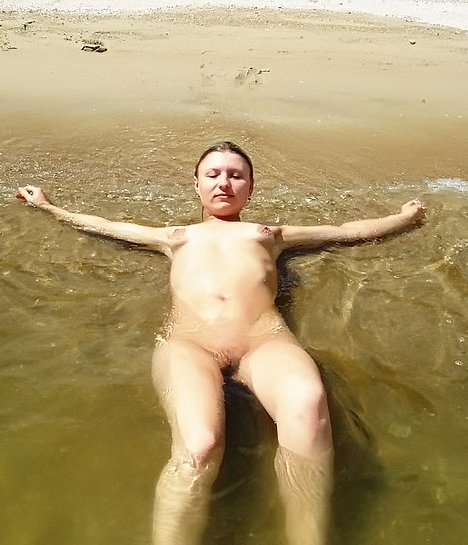 wet beach nude milfs