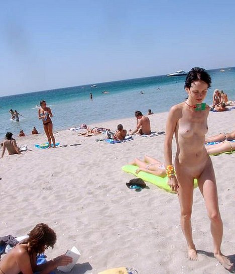 nudist girls spanked in public
