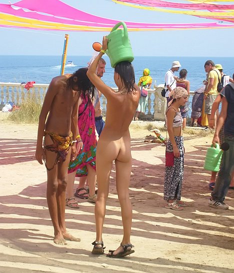 salma hayek nude beach