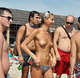 nude russian beach photos