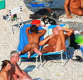 sex in the beach asses in public