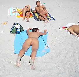thick beach butt
