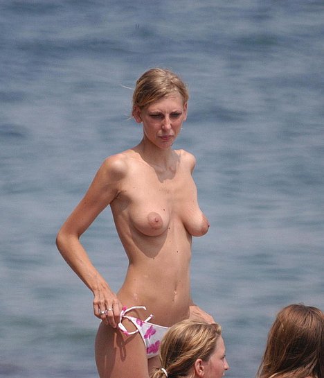 sexy naked teen girls peeing on beach