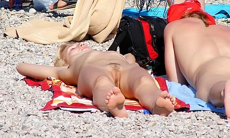 beach nudist porn
