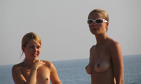 sexy lesbian beach